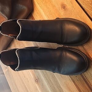 Coach boots